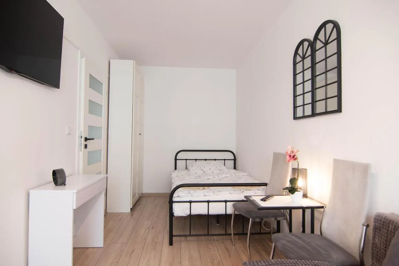 Apartament Loftowy Wypoczynek Goldair Poznan Poland