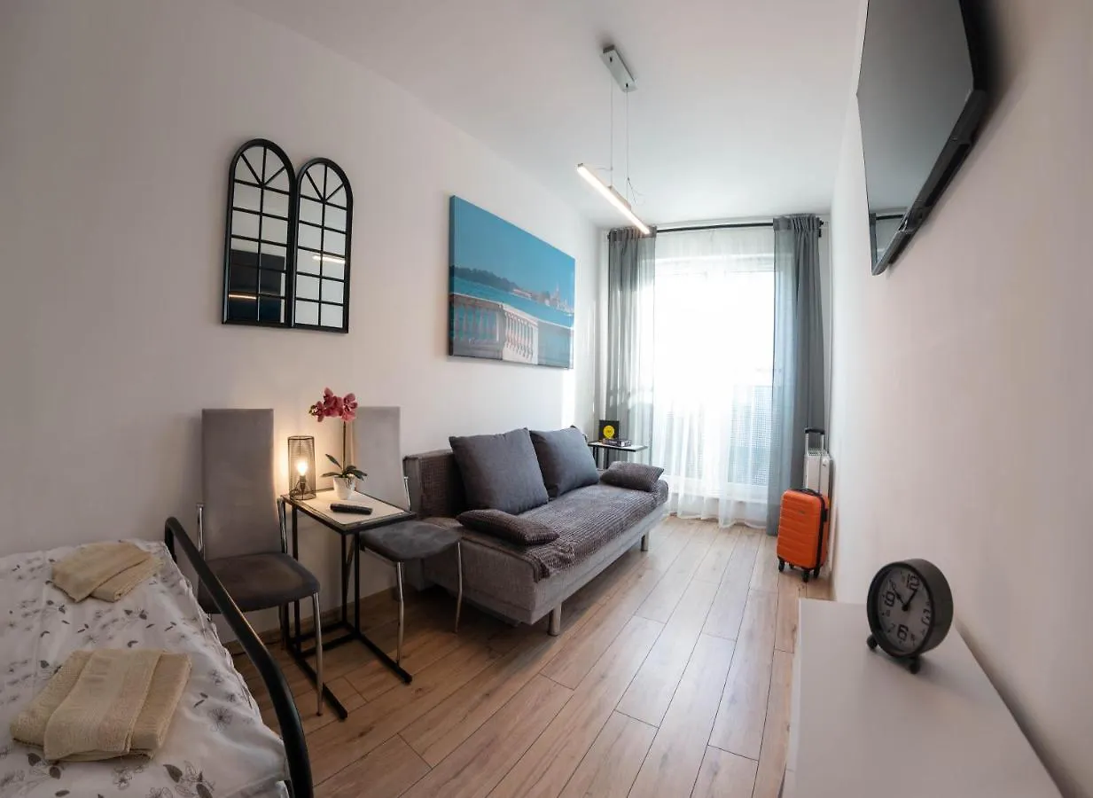 Apartment Apartament Loftowy Wypoczynek Goldair Poznan